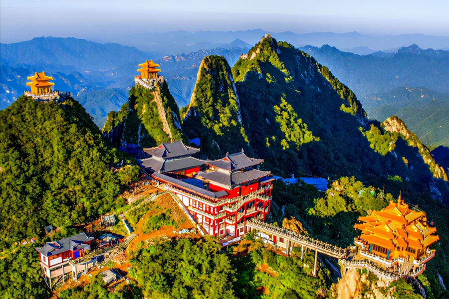 豫見鄭州６日－老君山風景區、龍門石窟、清明上河園、少林寺