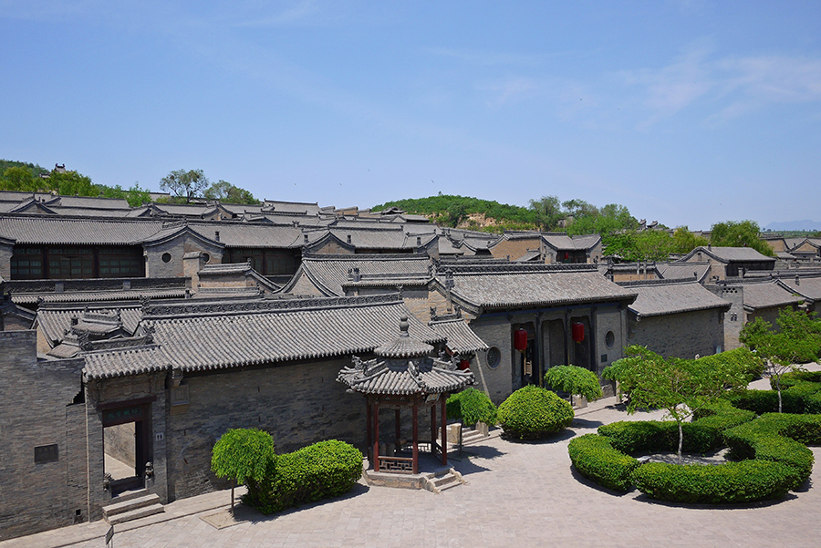 山西８日－雲岡石窟、懸空寺、王家大院、居庸關、平遙古城二晚