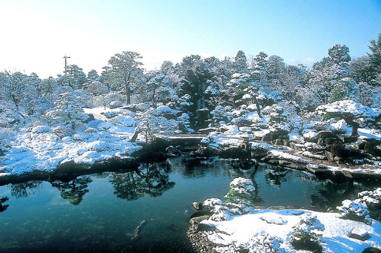 台中神戶山陰山陽|暖湯光影.冬之巡禮溫泉美食五日×夜遊倉敷美觀地區×夢幻花鳥園×由志園夜間點燈(台中出發-星宇)