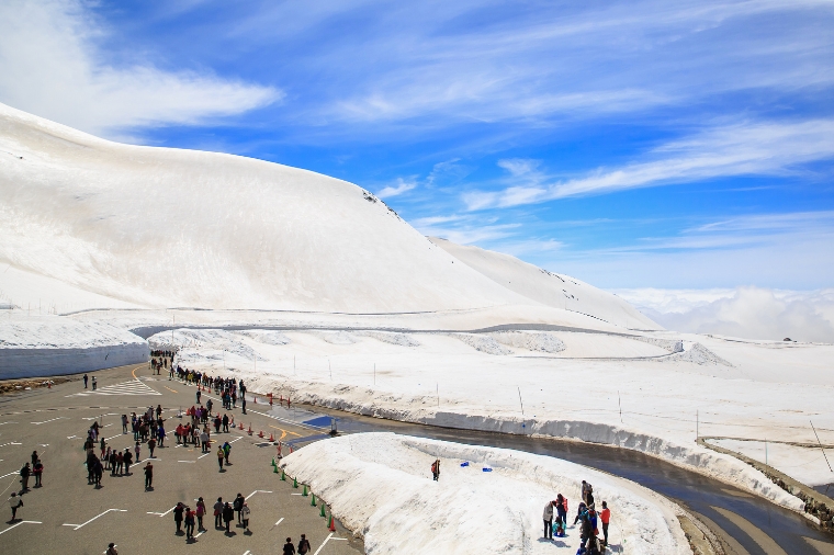 名古屋立山黑部雪牆x神的故鄉上高地採果趣五日+金澤兼六園+合掌村+高山古街+上高地(星宇)