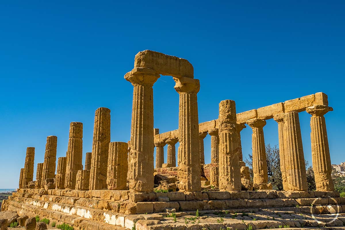 南義瑰寶西西里~馬特拉x卡布里島藍洞x蘑菇村x西西里島13天