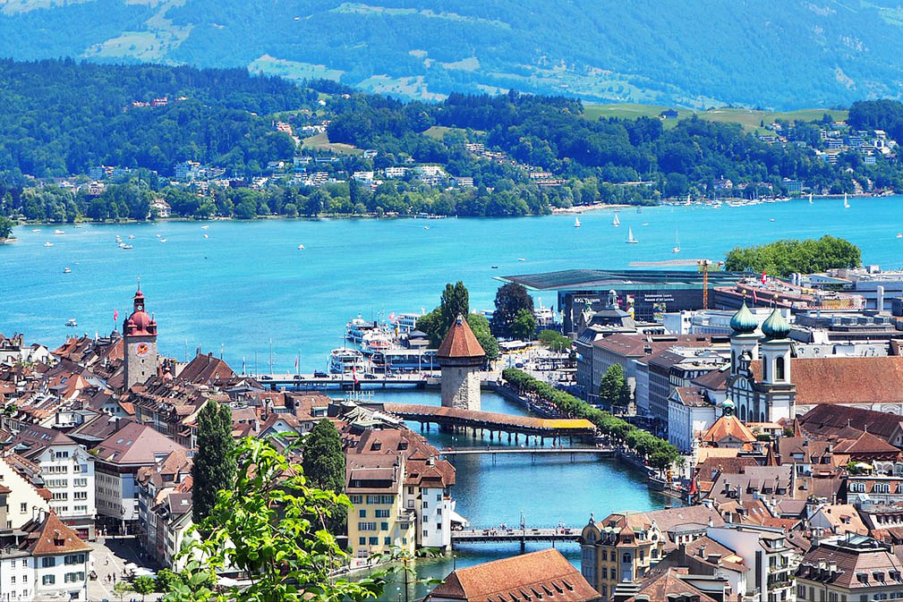 蓄「士」待發. 瑞士.四大列車.四大名峰美景12天(CX)